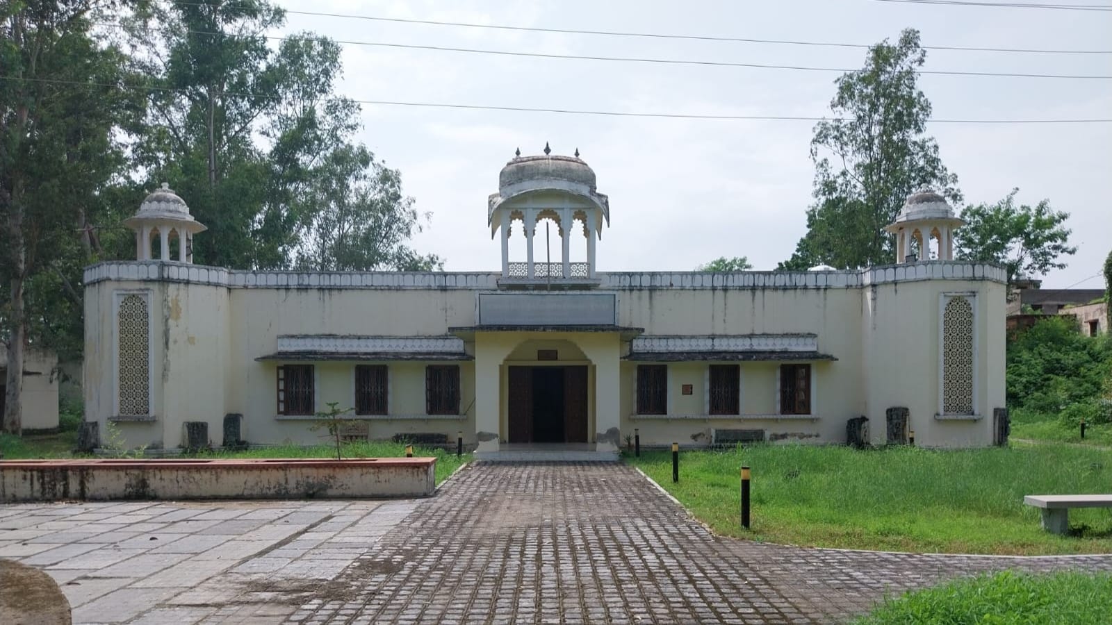 Rajmata Devendra Kunwar Sangrahalay Dungarpur